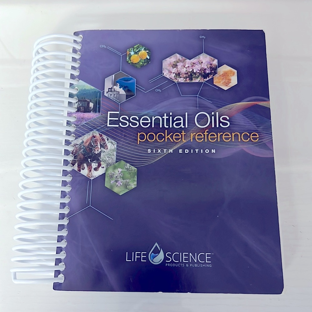 Essential Oils Pocket Reference 6th Edition